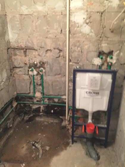 Груби радови, зелене PPR цеви и уградни водокотлић на нози